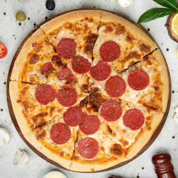 بيتزا بيبيروني